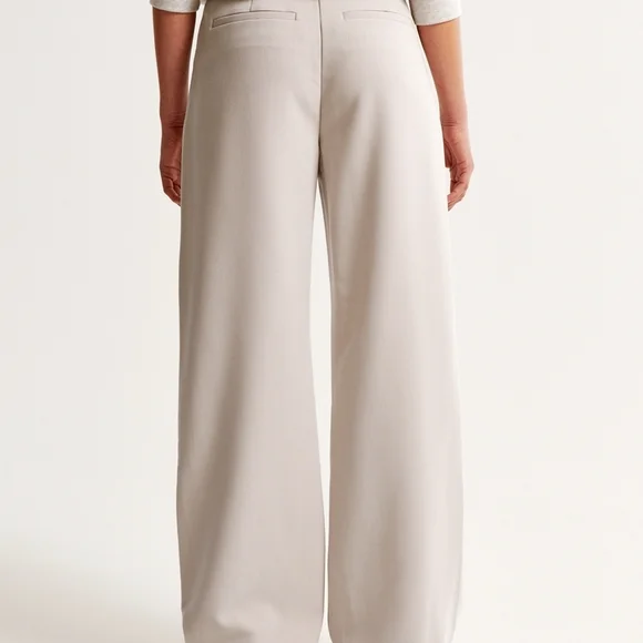 Abercrombie & Fitch SLOANE Tailored Wide Leg Pant - Picture 3 of 6
